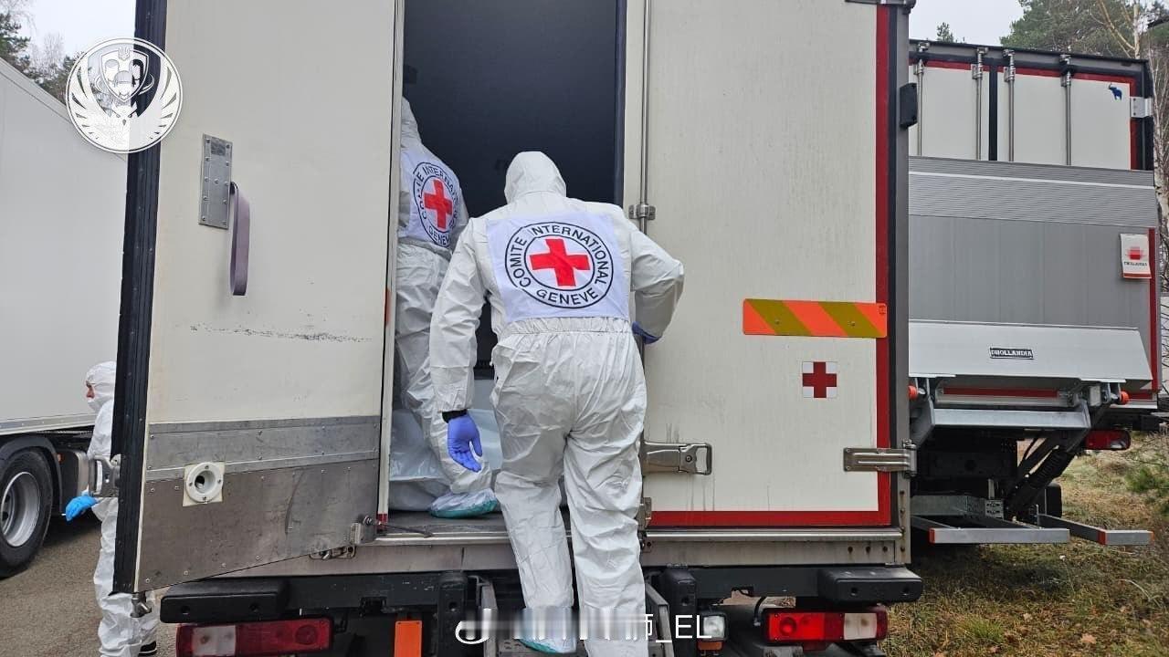 俄乌双方今天即11月20日进行了一次阵亡士兵遗体交换，俄军移交1000具乌军士兵