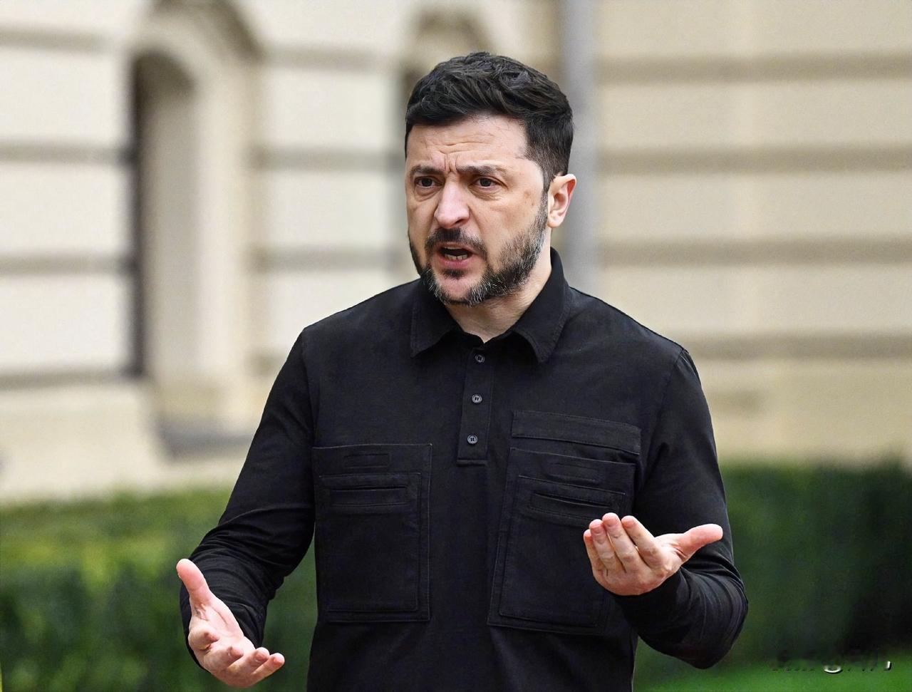 打了四年，泽连斯基终于愿意妥协！当地时间12月14日，泽连斯基在德国柏林和平谈判