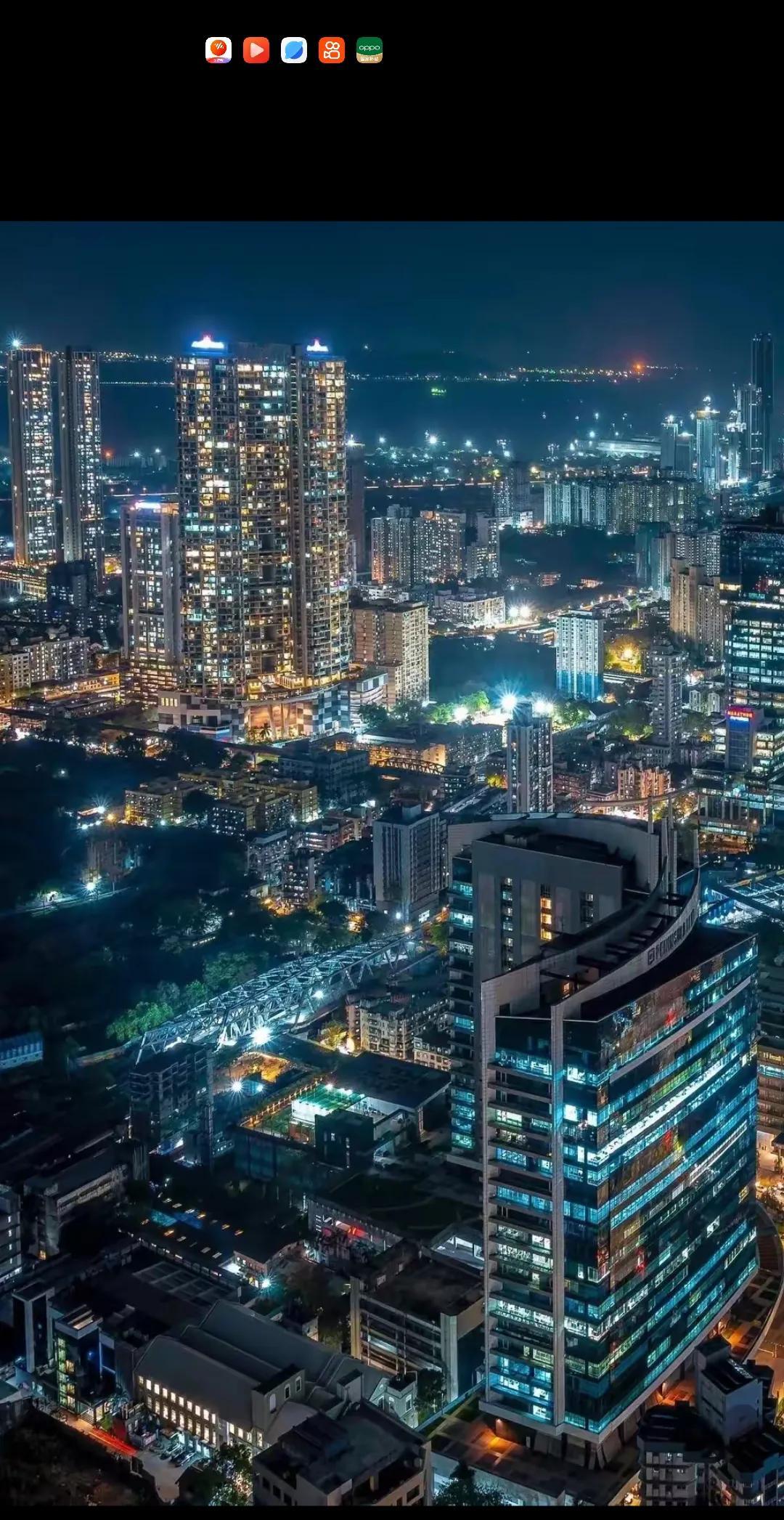 印度和中国谁更发达，看看孟买和上海就知道大概。2023年，上海GDP达