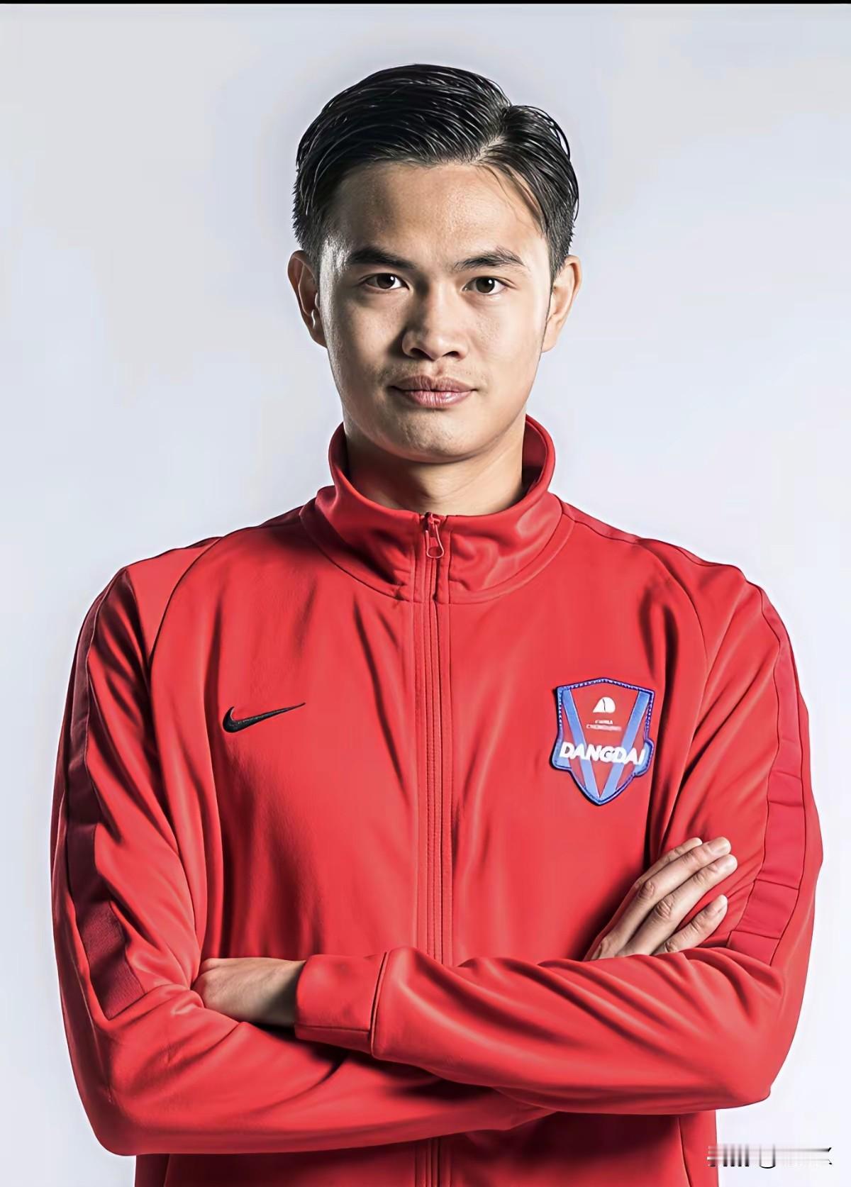 河南队最新消息：新赛季囤积国产中场，新内援已到位；杜康退出，2026球队冠名空缺