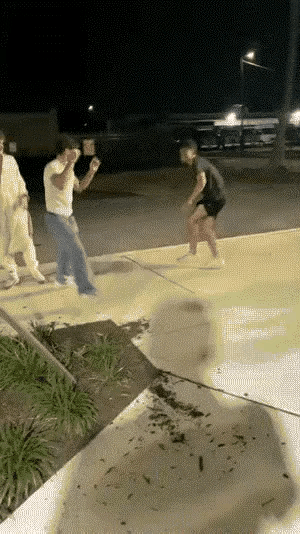 这一拳太猛了，居然把自己给放到了！一拳超人那一脚下死手打一拳石赏一巴掌