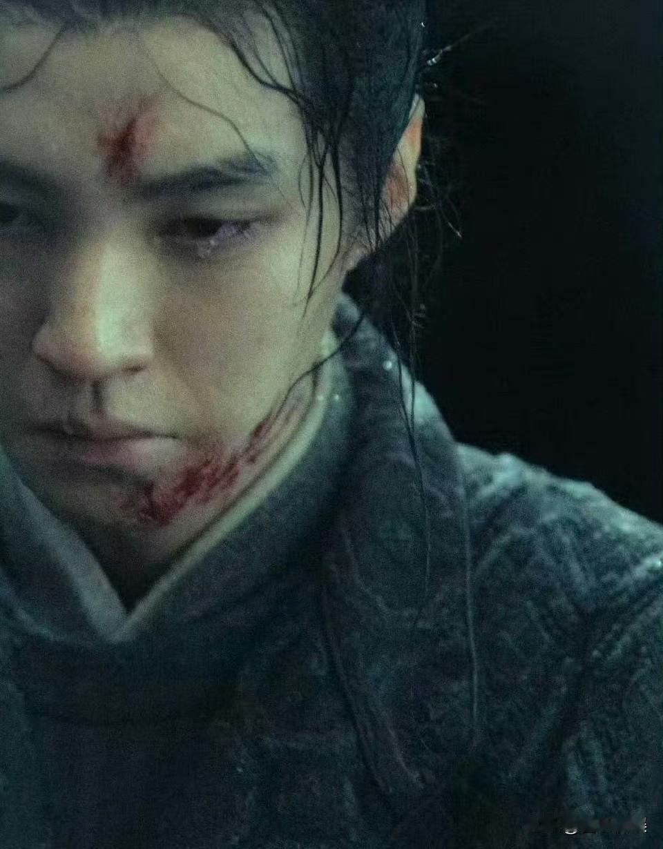 王俊凯，狄仁杰剧照曝光！5月11号晚上，王俊凯狄仁杰的新剧照曝光，瞬间就冲