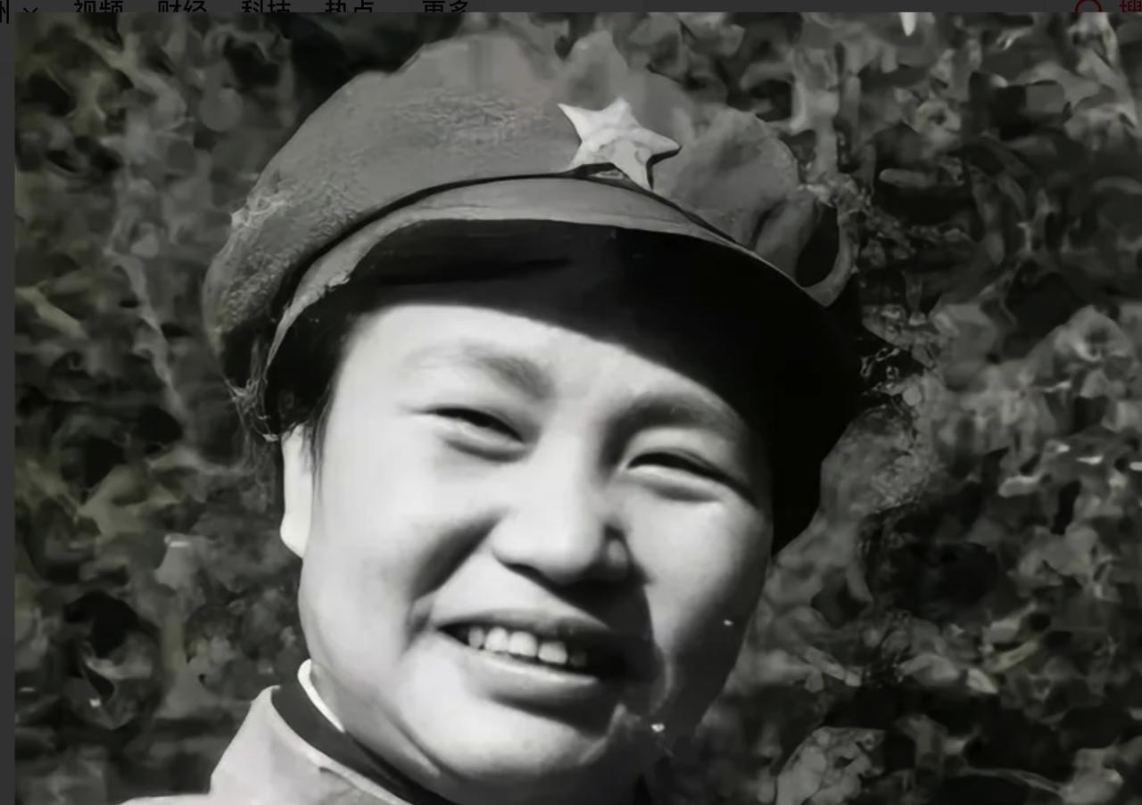 许世友为何见到何子友就闭嘴了1937年，许世友见周子昆新娘，脱口赞道：“还是你