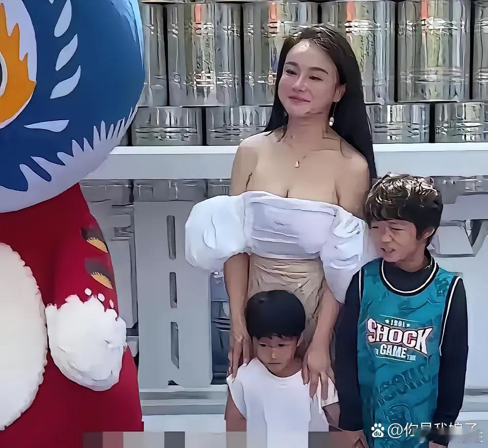 我感觉，有钱人也不防晒了