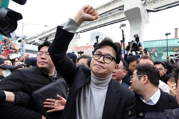 2月27日，韩国国民力量党前党首韩东勋前往保守票仓大邱，暗示参选6月3日地方补选