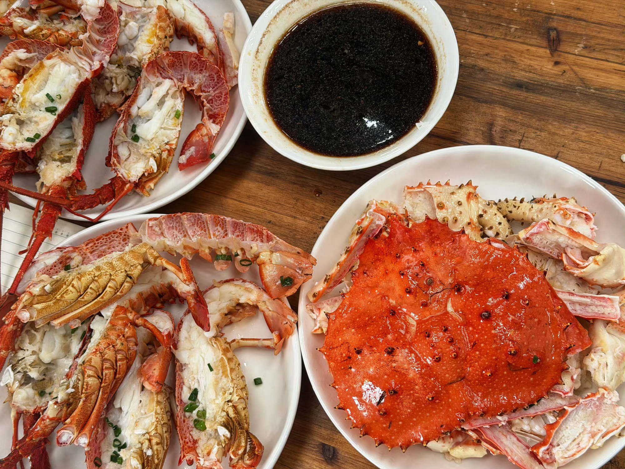 等了一天了终于我们童童又带了青岛特产在和兄弟们分享，心安了