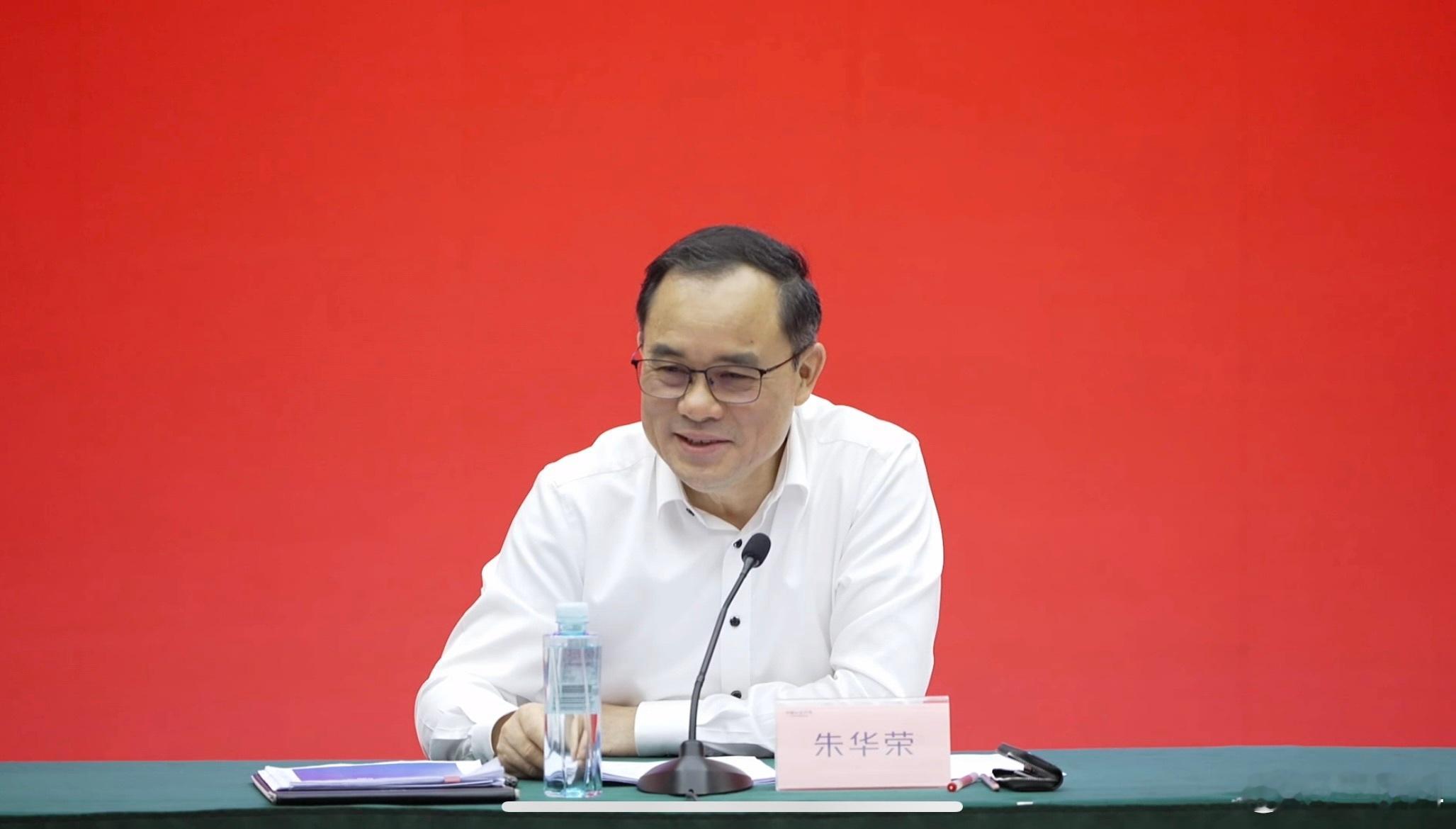 新长安的愿景，是很明确的：打造具有全球竞争力、拥有自主核心技术的世界一流汽车集团