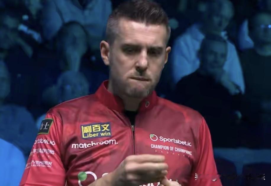 新赛季第10位冠军来了，冠中冠塞尔比如愿以偿的6：2击败罗伯逊与特鲁姆普会师决赛