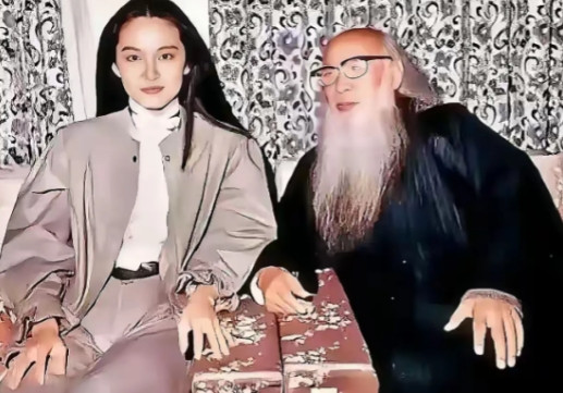 1983年，29岁的林青霞拜访了张大千大师。看到眼前的美丽女孩，大师惊叹不已，感