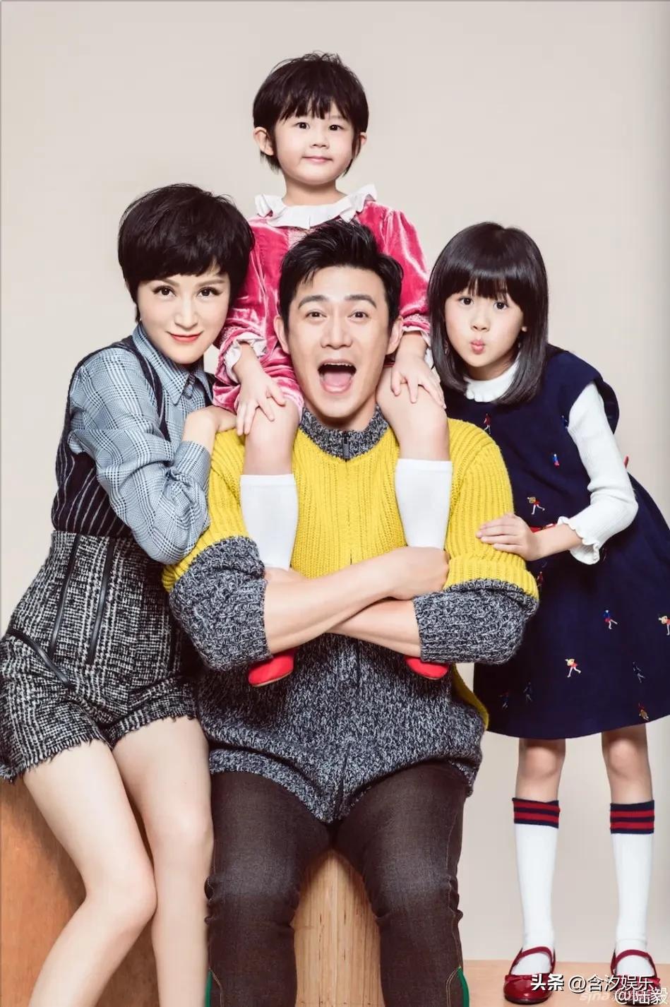 主持人问鲍蕾和陆毅:“你们将来嫁女儿要彩礼吗？”鲍蕾不假思索就说:“这彩礼我早就