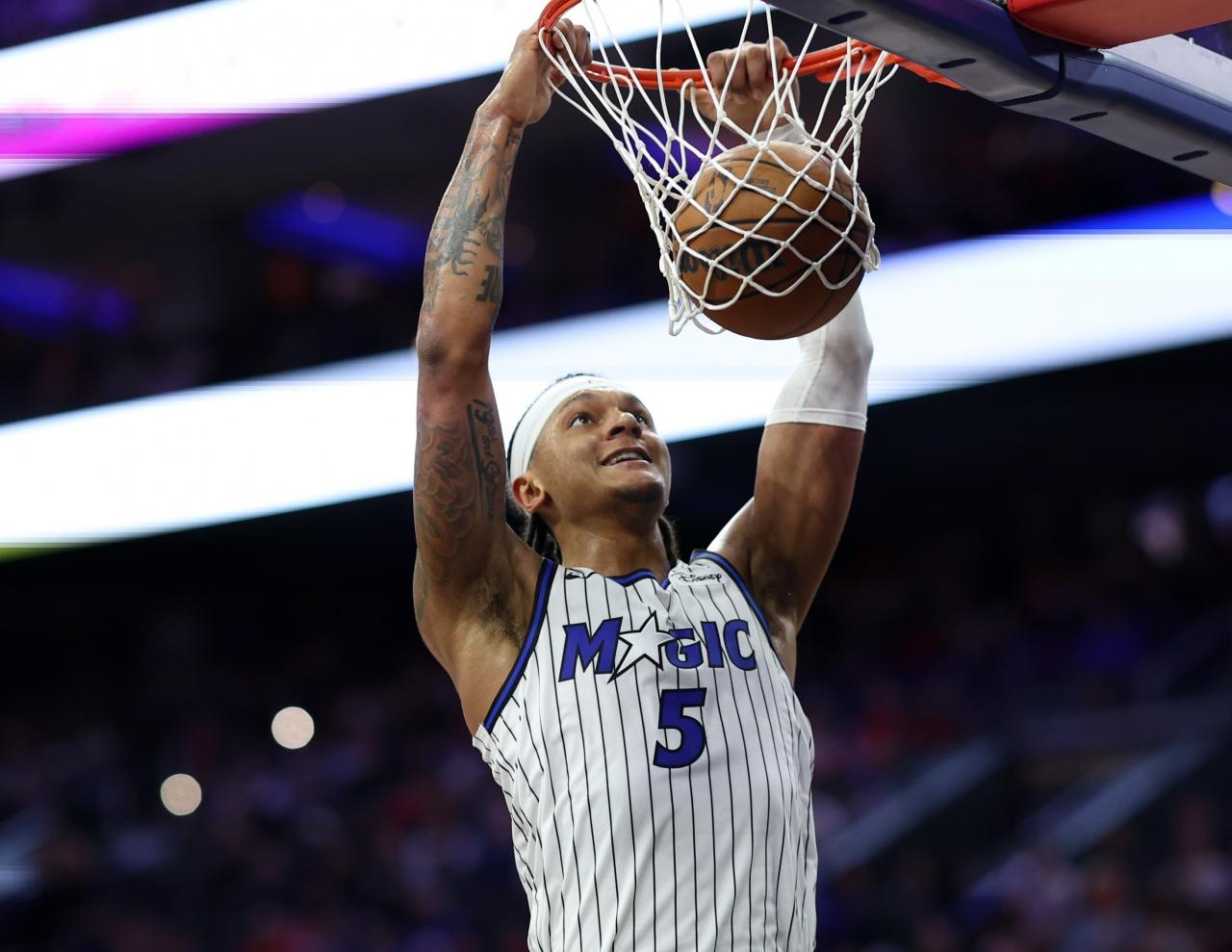 伪球星！班凯罗和瓦格纳罕见同时低迷！76人之所以能在恩比德缺席的情况下在附加