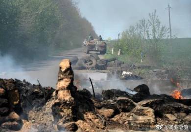 俄深夜闪击战，强渡第聂伯河icon突破北约icon红线包围乌军，普京i...