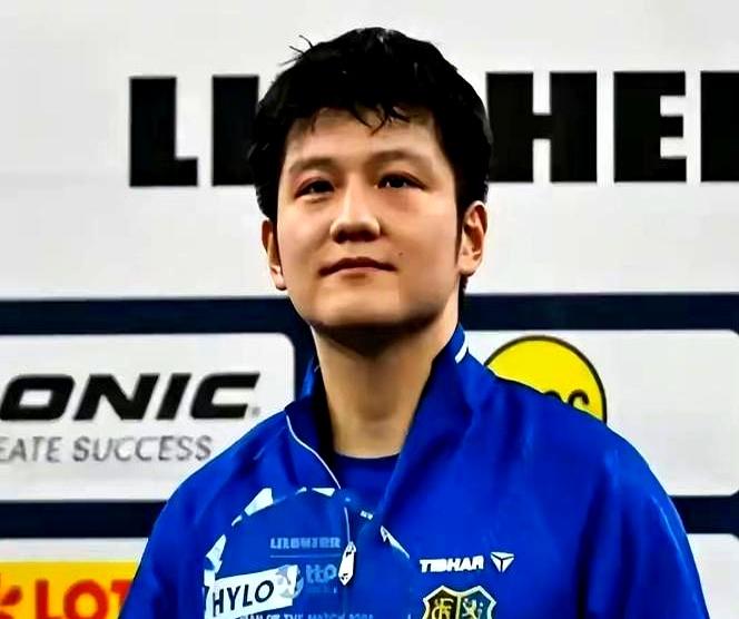 国乒有史以来，樊振东是第一个敢这么选的人。2020年八一队解散熬过低谷重回巅