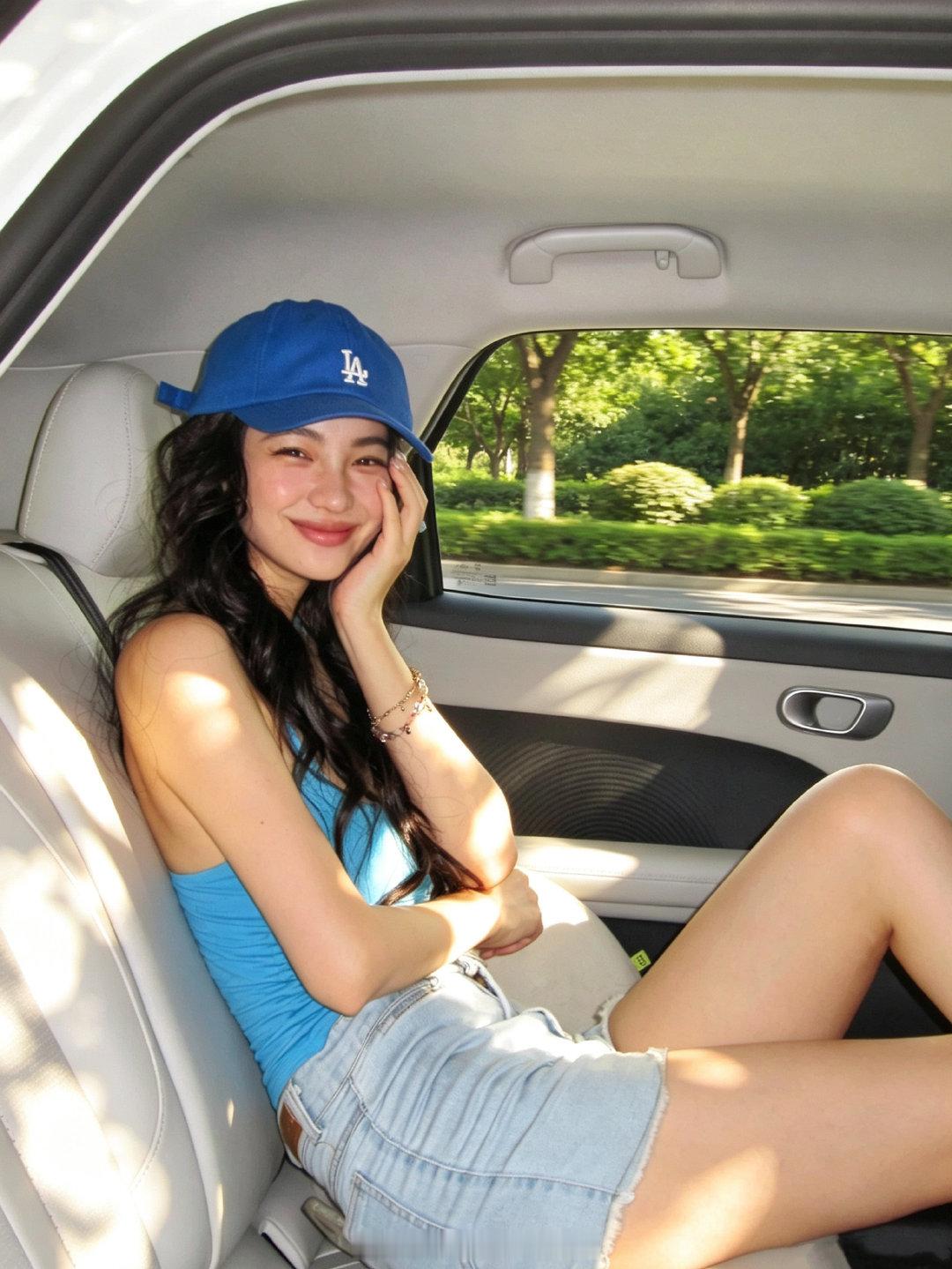 世界上怎么会有这么可爱的小车车🚗🚗女孩子，东西又多！又希望小车容量大！正好刷到奇瑞全新QQ3，感