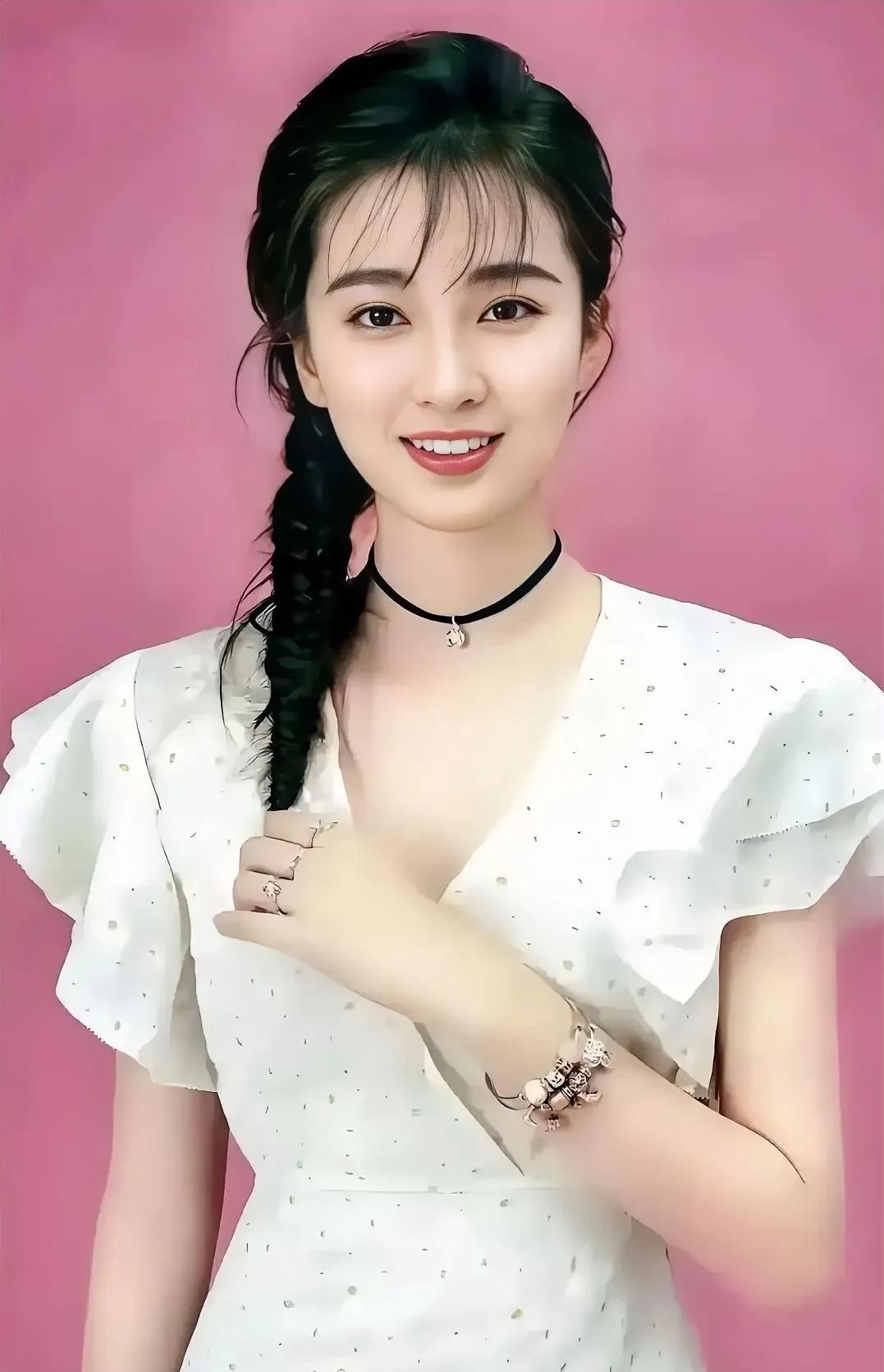这是哪位美女呢