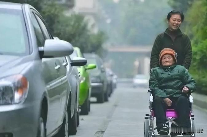 1966年，一对干部夫妻被带走，临走前，他俩将保险箱的钥匙塞到47岁保姆手里，红