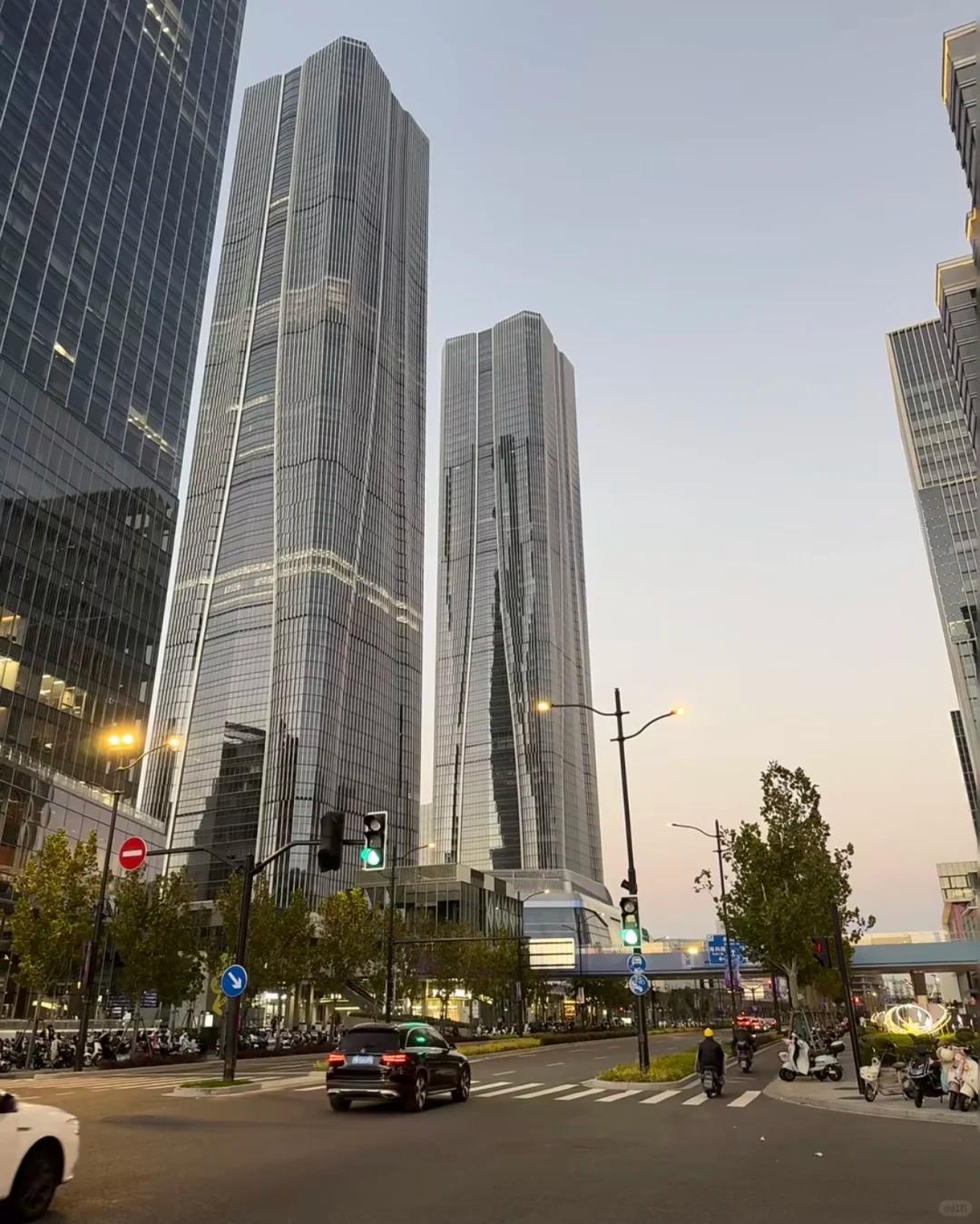 我以为一线城市大部分企业都是双休呢，看了很多网友的评论才知道，很多一线城市企业单