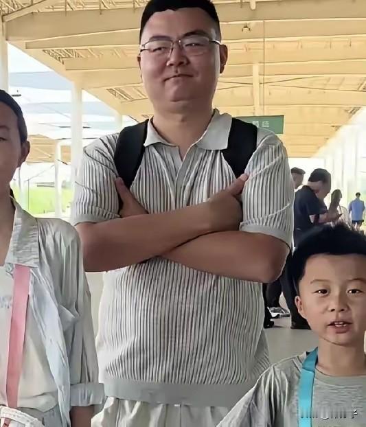 地主家的傻儿子郭威发表公开信，他表示不会和郭家断绝关系的。这个孩子既使你不想