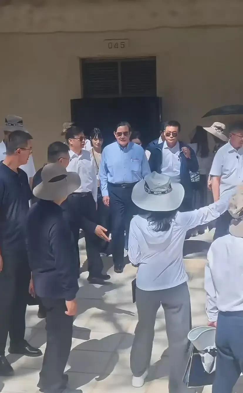 马英九走了，带着心满意足结束了他的第四次大陆之旅。他也终于说出了那句憋在心里多少