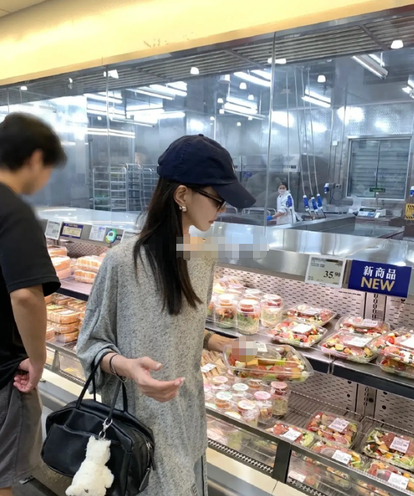 山姆的一幕，震惊了！现在的女孩子都这么瘦吗？