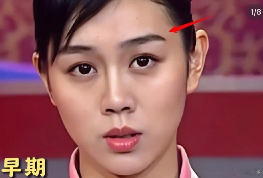 早期的姜妍和现在变化还是挺大的。看眉骨就可以看出来了