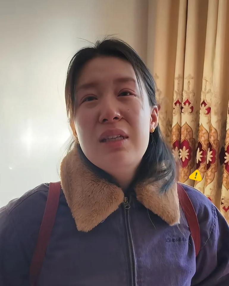 我表姐今年47岁，月薪5000元，离婚8年，昨天听到前夫突然去世了，她嚎啕大哭。