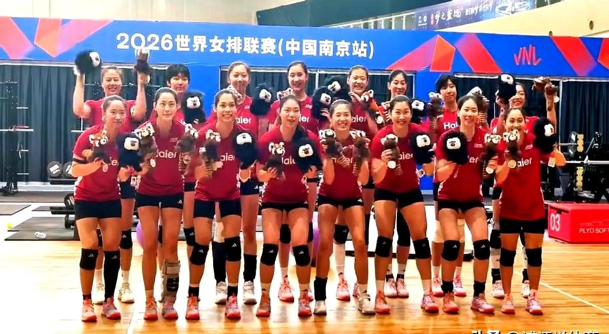 南京站大战在即，中国女排宣传视频里，却少了王媛媛、王梦洁两位老将的身影。视频