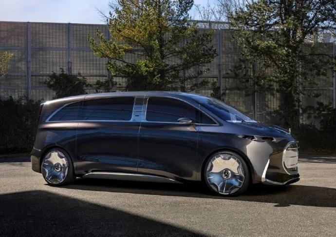 梅赛德斯-奔驰全新的MPV概念车——VISIONV，这是一款指向未来的高端MP