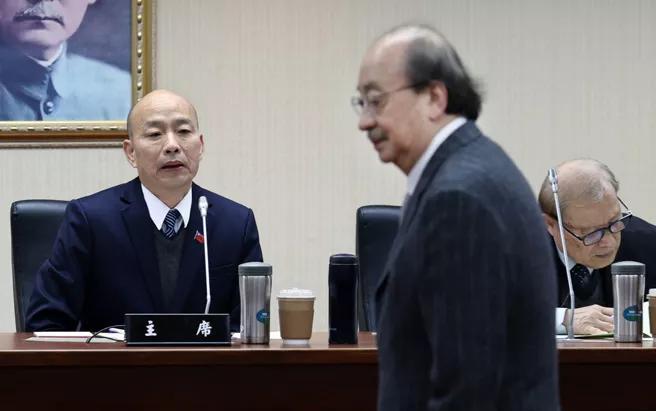 大罢免进入第三阶段投票热战，战斗蓝在台北市荣星花园，举办《北北基反恶罢团结大会