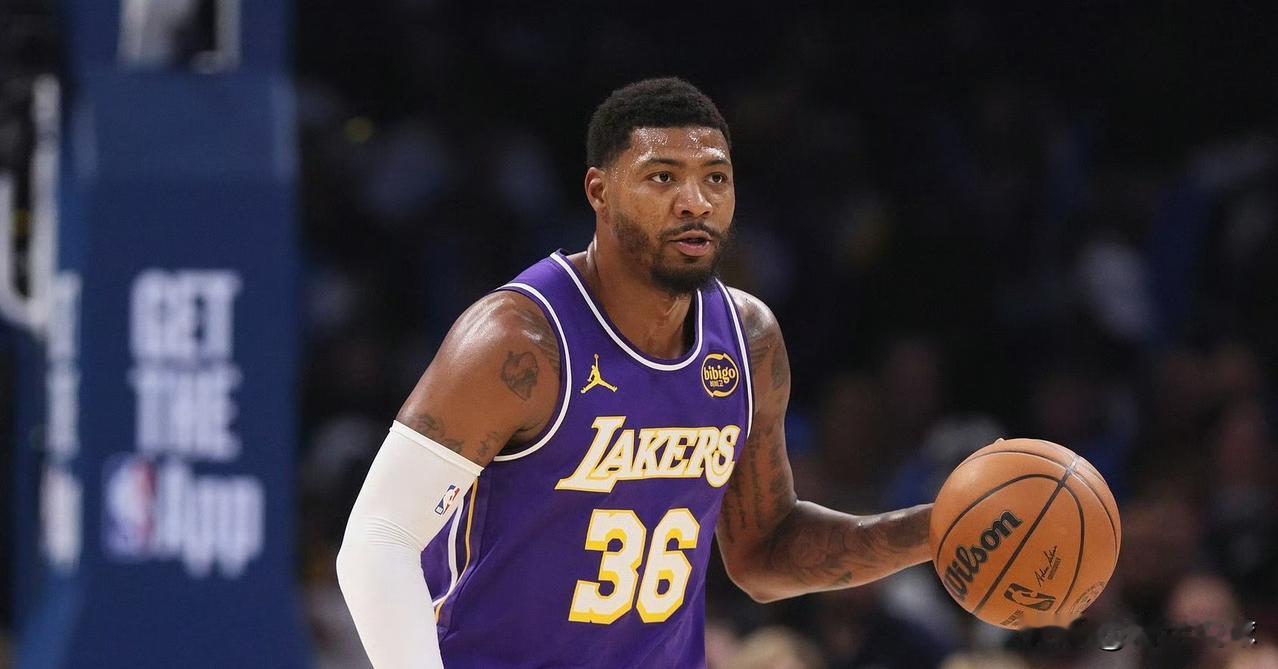 透支了！斯玛特又得歇着了！今天湖人不敌马刺的比赛，斯玛特迎来复出，他成为了球