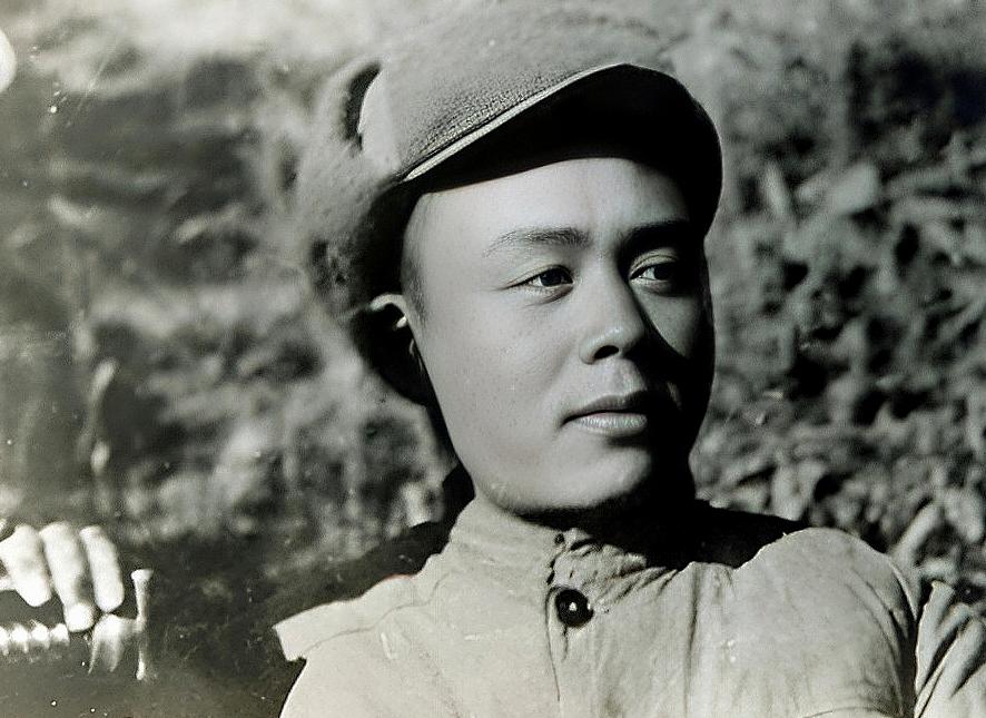 上甘岭一战，16岁的小战士忽然尿急，竟然在迫击炮上撒了一泡尿。没想到，就