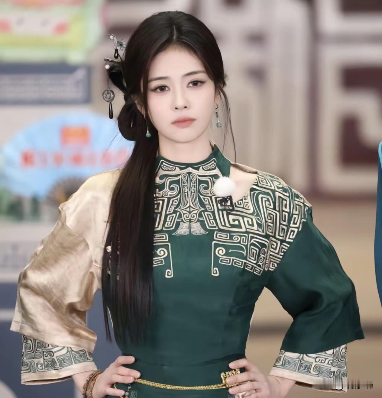 白鹿演技之谜：说她好吧，电影学院白上了；说她不好吧，角色确实挺活！白鹿的演技