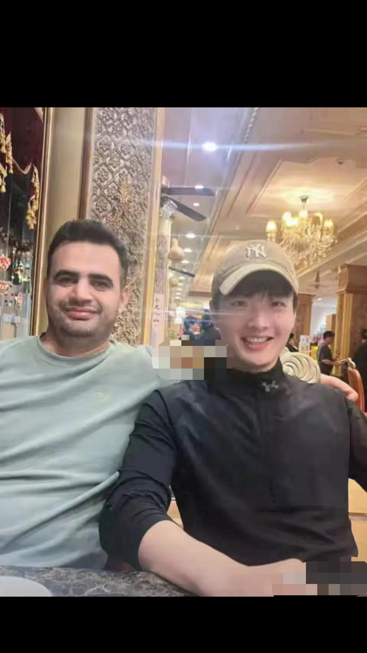 “有情有义！”浙江义乌，男子收到远在伊朗的客户要给他转外贸分成的消息，男子回复：