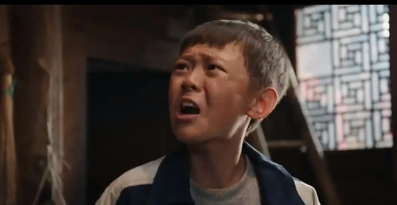《利剑玫瑰》第19，20集抢先看。1，齐德富靠捡垃圾养家糊口，希望儿子阿远能找