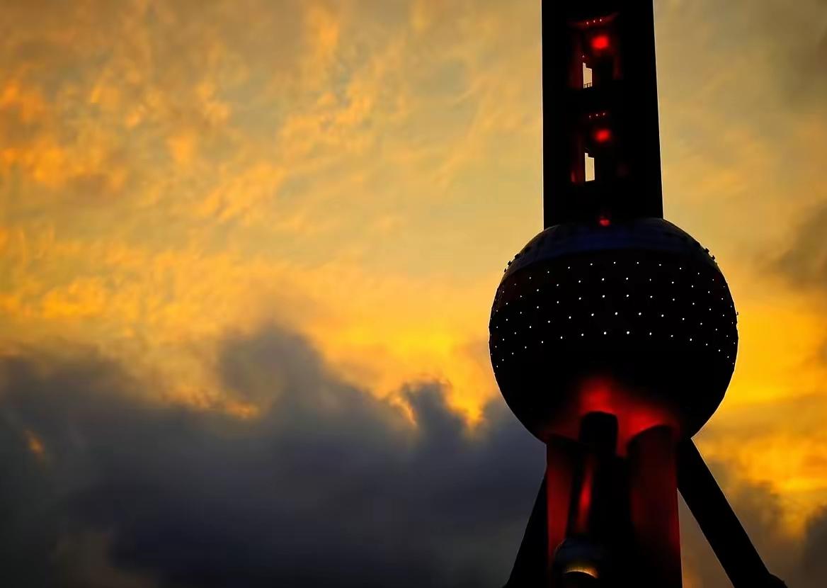 给恒大送钢筋的建材公司撑不住了，给碧桂园装窗户的老板栽了跟头，给融创做园林的干脆