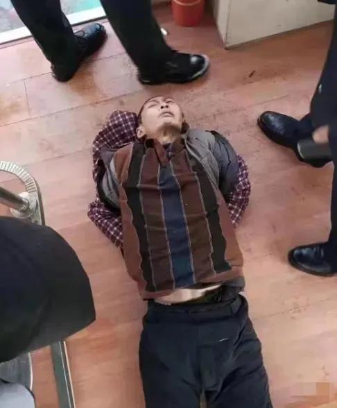 2021年，朝鲜特种兵朱贤健从吉林监狱中成功越狱，只见他从6米高的围墙上一跃而下