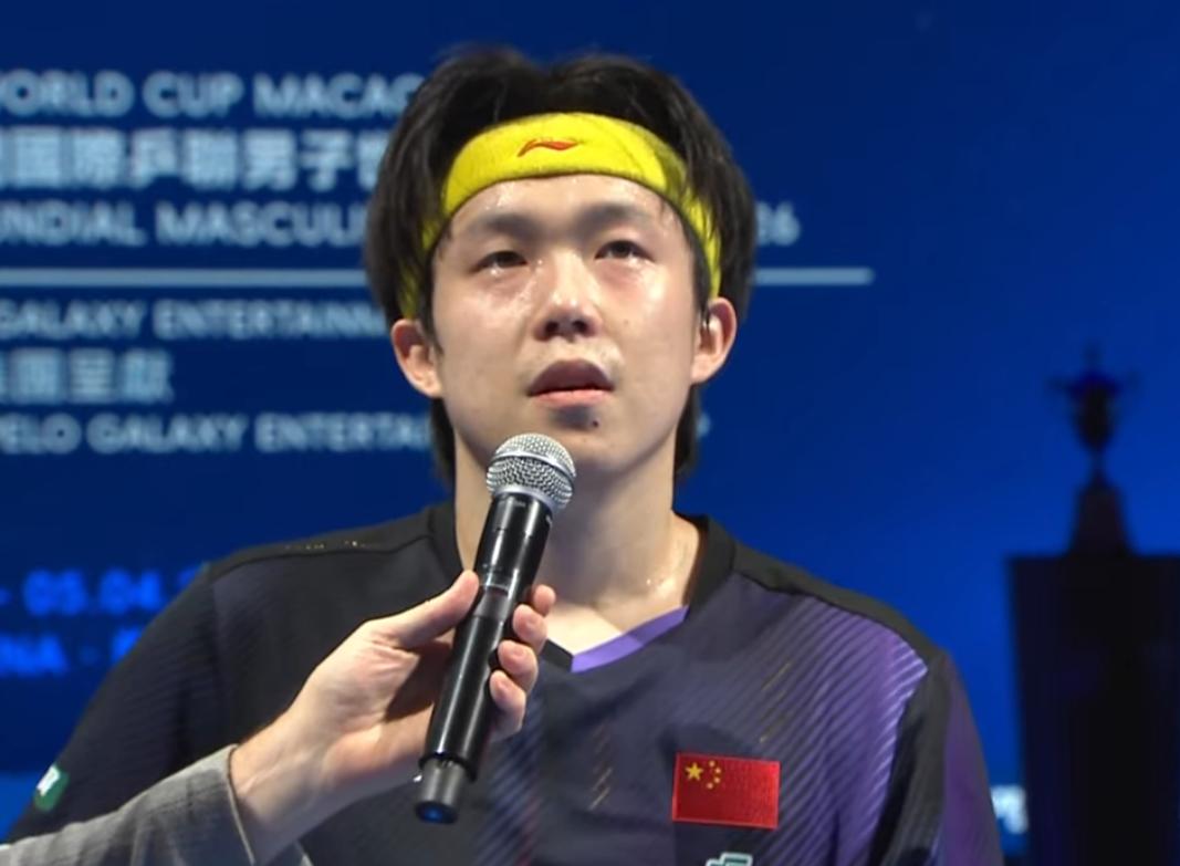 王楚钦4:1拿下雨果后，记者采访第一个问题，就把大头问沉默了！记者问：今天