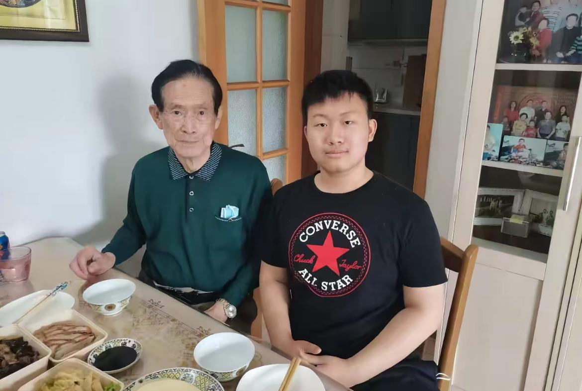 知名医生黄汉源去世三年，儿孙接连迎来好消息。三年前的1月份，来自北京协和的知名