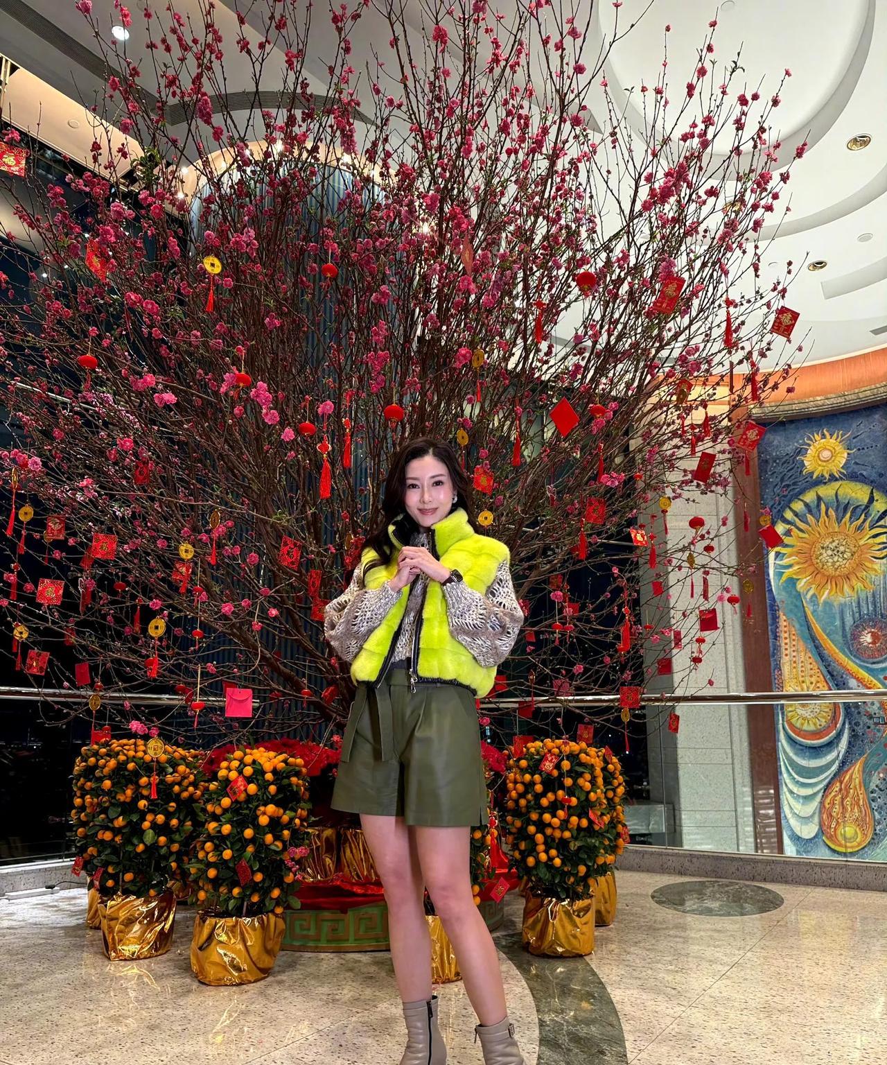 之前看yxh写的，还以为李嘉欣真的嫁的很惨呢！因为许晋亨废柴，所以他每个月只能