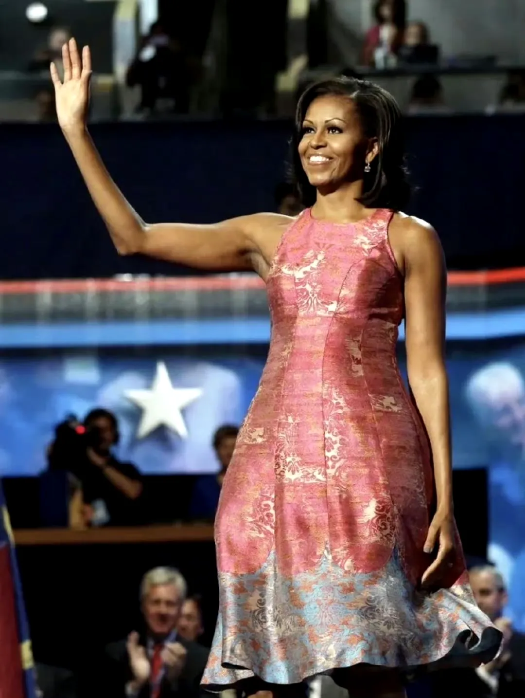 拜登输定了，一场辩论赛，几乎全部倒向了特朗普。可以确认，<em>米歇尔奥巴马</em>极有可能取代