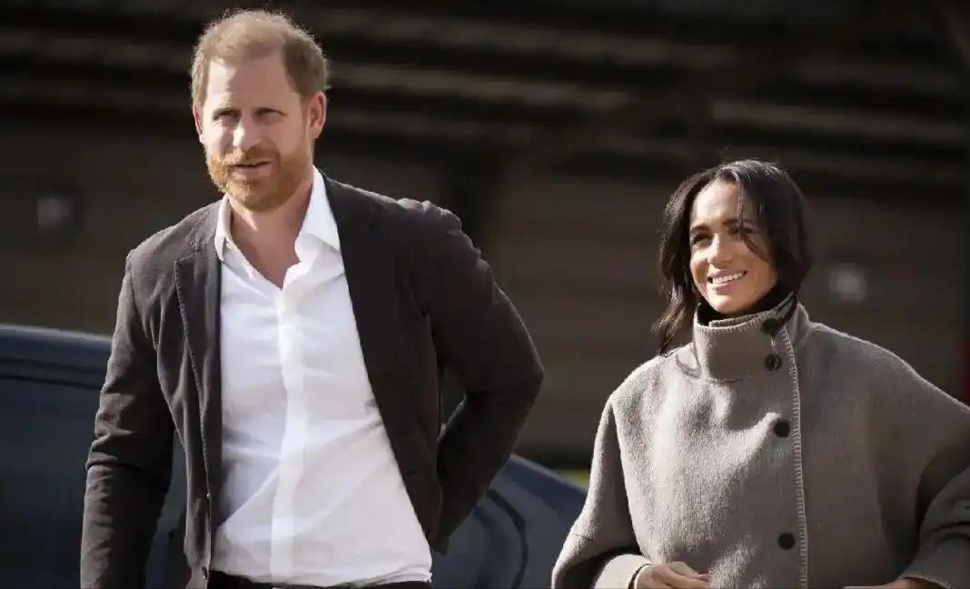 传哈里梅根闹矛盾了[？？？]自2月底在约旦访问至今，酥SEX公爵夫妇没同框