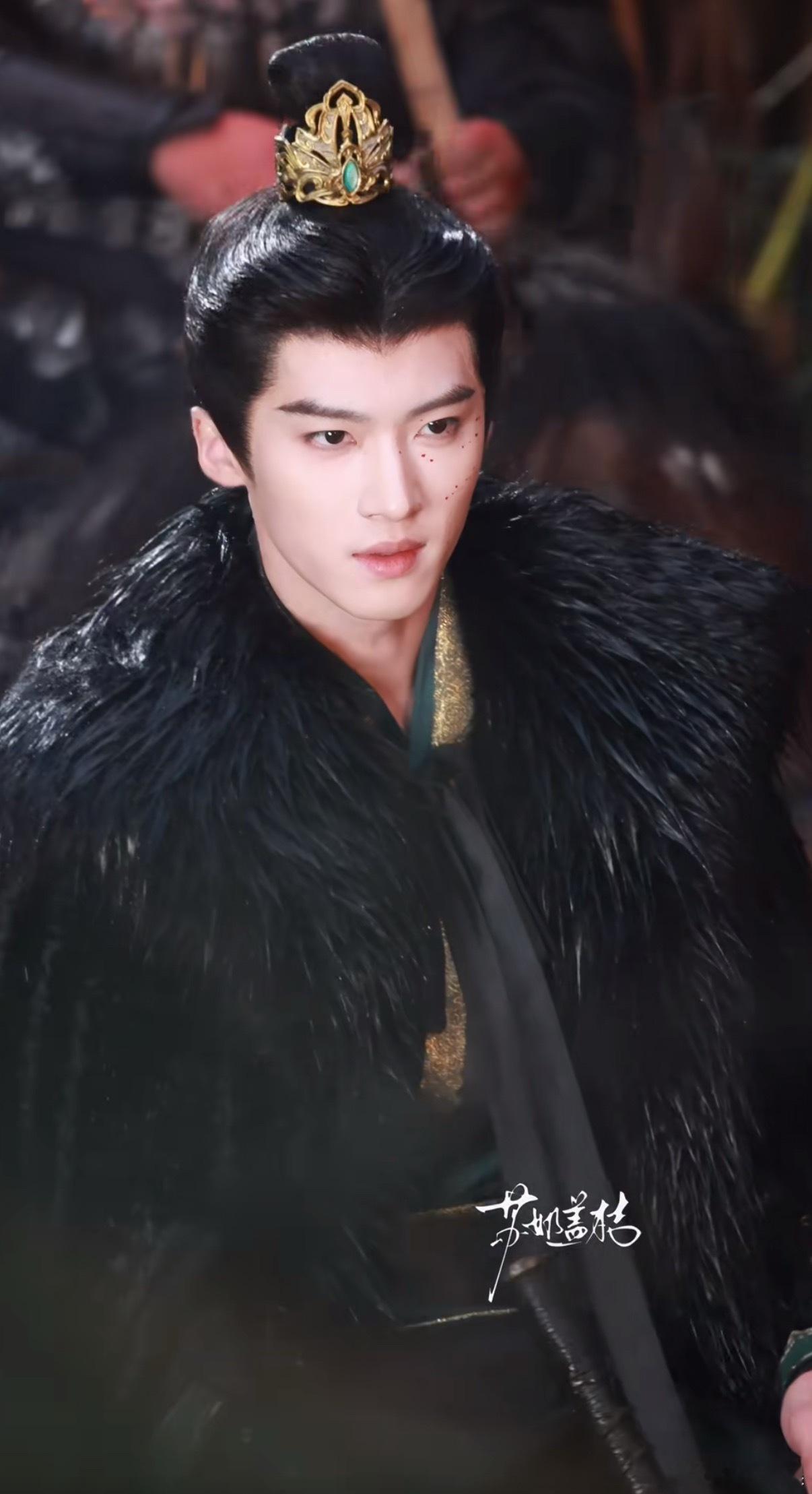 这个闫桉好符合小说男主，劲劲的！