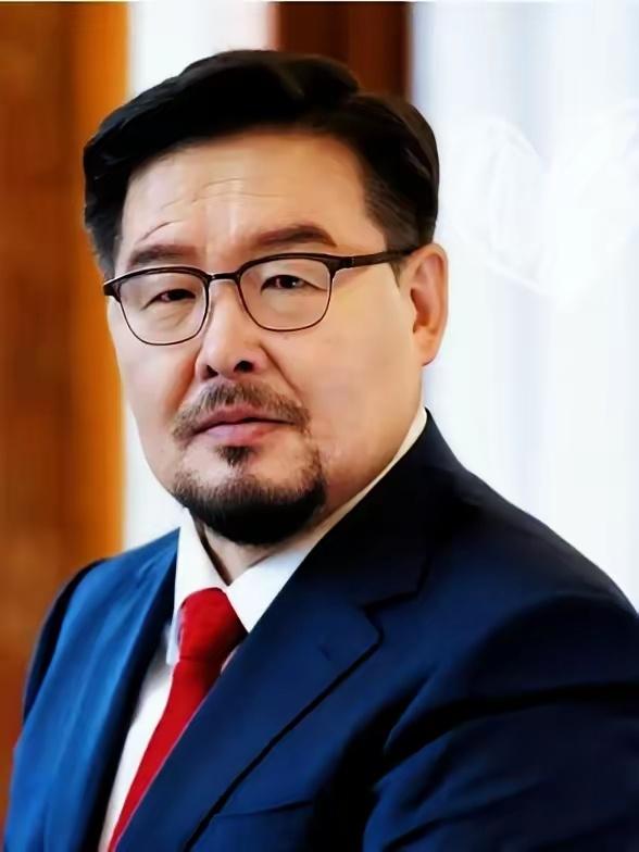 反华的国家当中，蒙古国绝对能排的上前三，甚至都能是第一？中国博主自驾游欧洲，路过