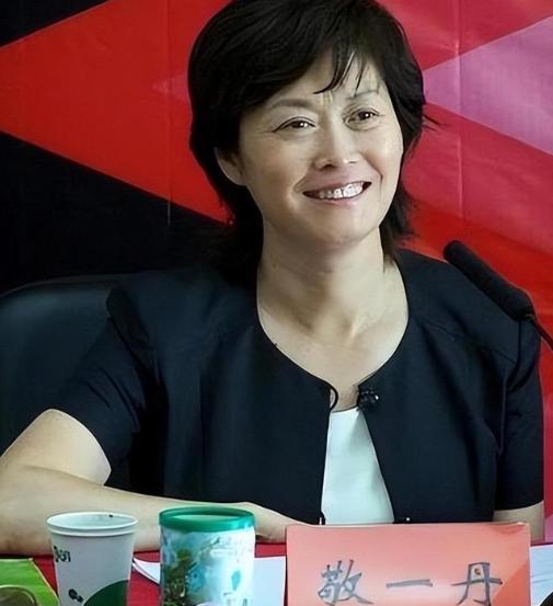 敬一丹突发脑出血离世，给所有中年人敲醒警钟！脑出血从来不是毫无预兆。 知名主