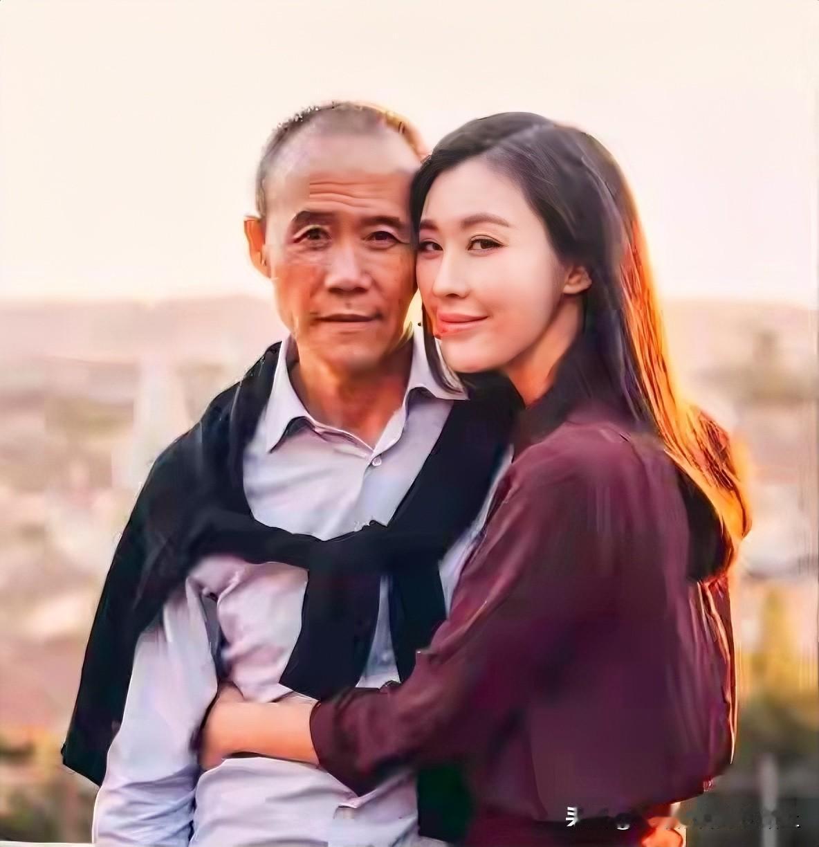 刷到王石那视频真挺唏嘘的。年轻时是多少人眼里的地产教父，万科、出书、登珠峰，风头