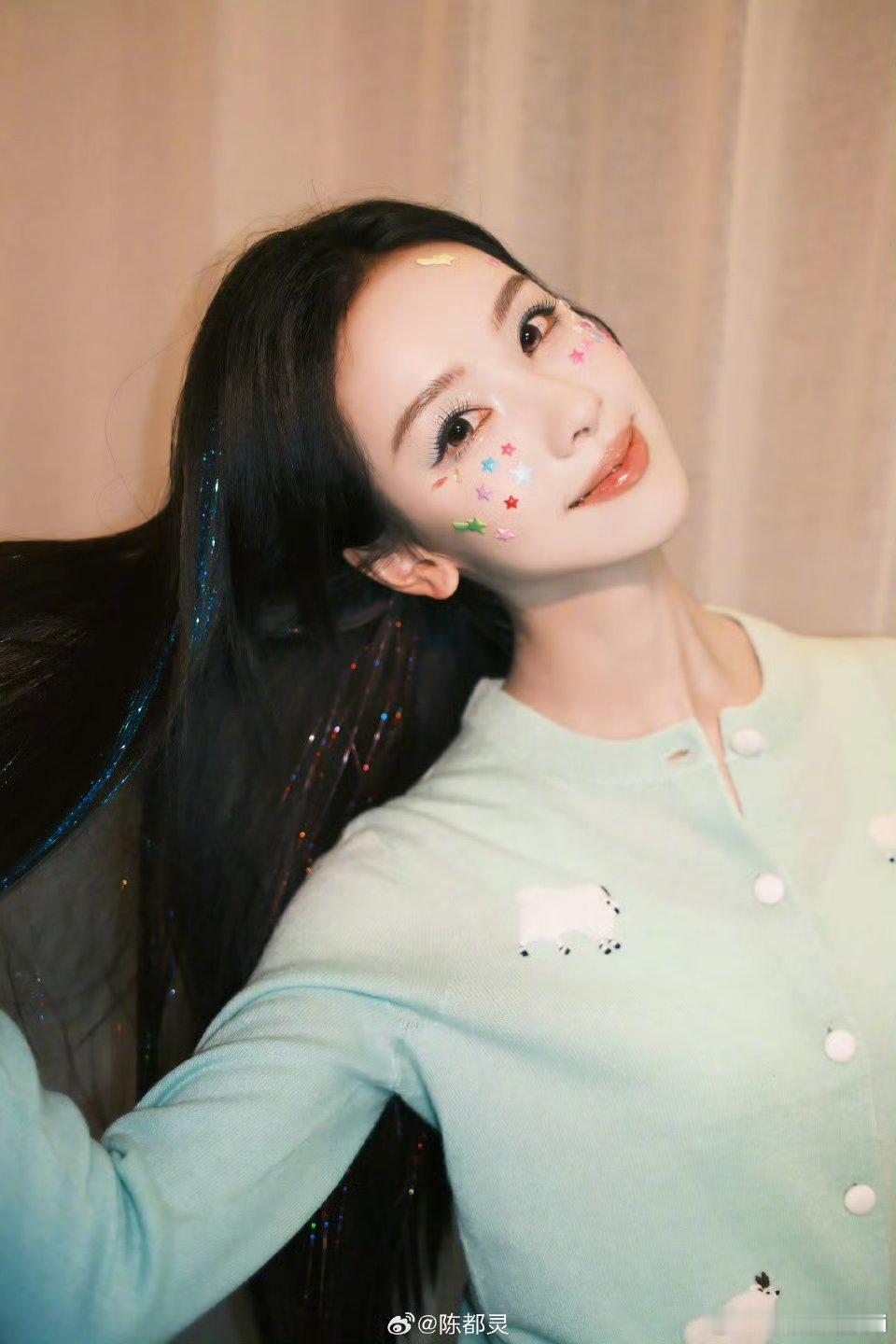 陈都灵小年营业，祝大家福气满满，小年快乐