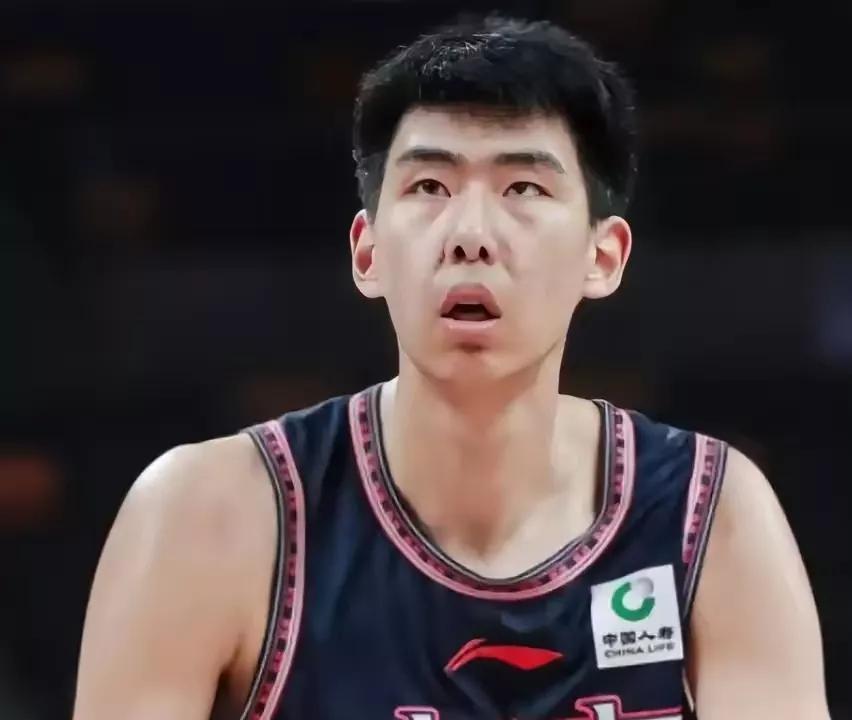 看了这场比赛，真是替徐昕捏把汗啊。王洪泽那小子打了鸡血似的，全场冲刺抢板，得分助