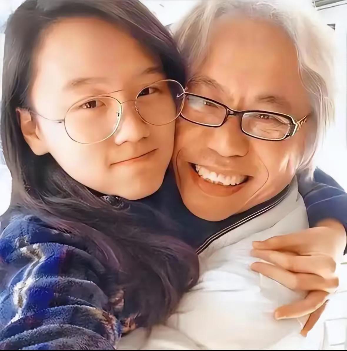 曾轰动一时的“爷孙恋”男主离世，27岁的娇妻林靖恩继承千万遗产，本以为是命运馈赠