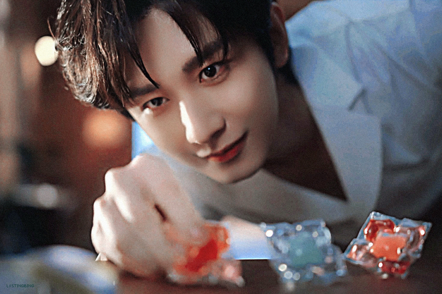 成毅绽家首位品牌全球代言人当喧嚣归于宁静，当香气遇见成毅便是心动与治愈，共赴香气