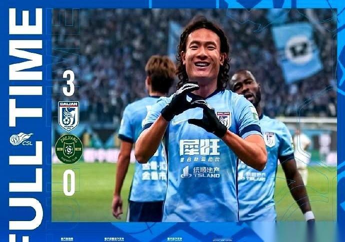 浙江队这事儿，真绝了。人家大连英博的球员，大巴车都开到球场了，一排排的球衣都挂